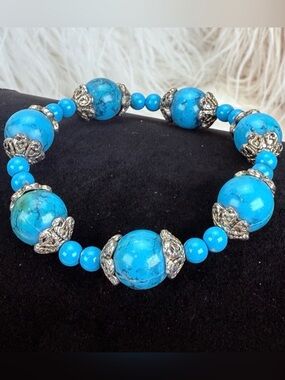 Beautiful, small, bohemian chic, southwestern style stretch bracelet